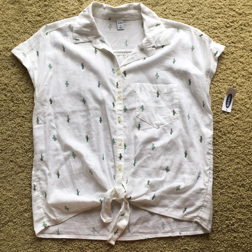 Cute cactus tie-front top